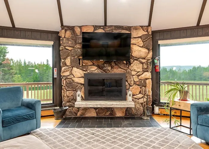Stunning Cabin Getaway Perfect For Large Groups Situated In Boyne Falls, Michigan